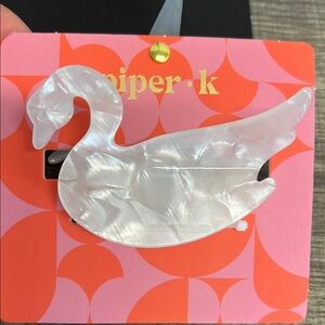Piper K White Swan 🦢 Hair Clip